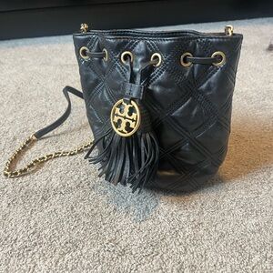 Black Quilted Chain Shoulder Bag